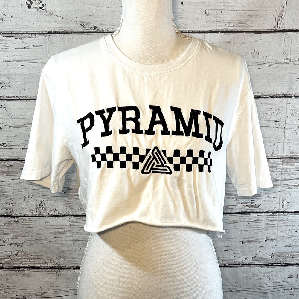 BLACK PYRAMID Crop Top White w Black Logo-Medium
